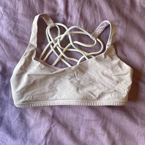 Free to Be Wild Lululemon sports bra - size 8
